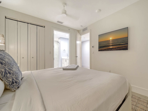 Spectacular Two Bedroom Vacation Condo in Siesta Key
